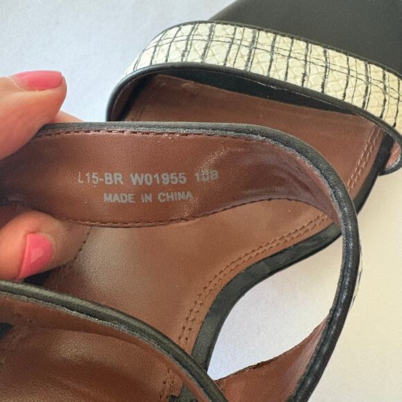 Cole Haan Signature Ankle Strap Block Heel Sandal Women's 10B | Black/White - Picture 11 of 11